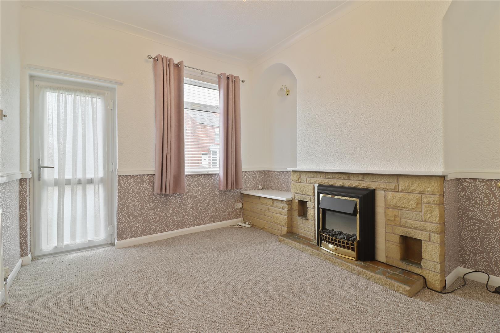 2 bed property in Derby Road, Chesterfield